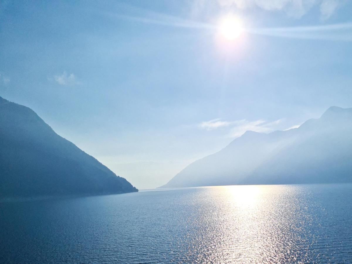 Colonno Panoramica Lago Di Como Exterior foto